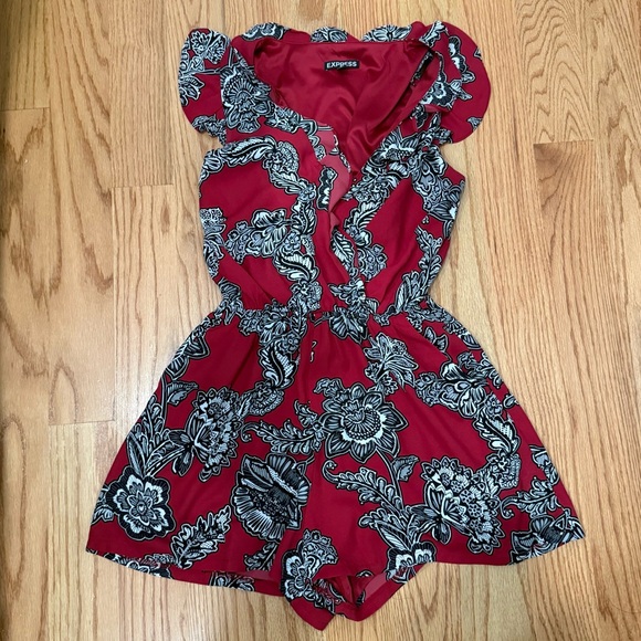 Express Pants - Express Red and Black Floral Romper